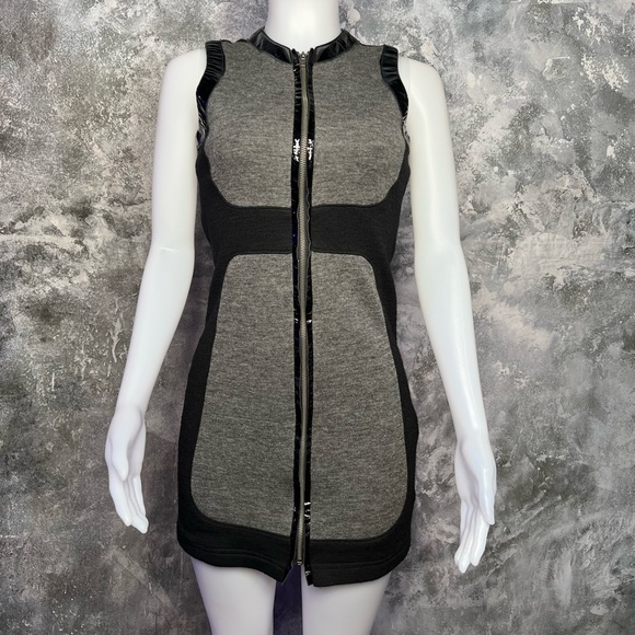 Nicholai by Nicky Hilton zip front wool dress - Picture 3 of 12